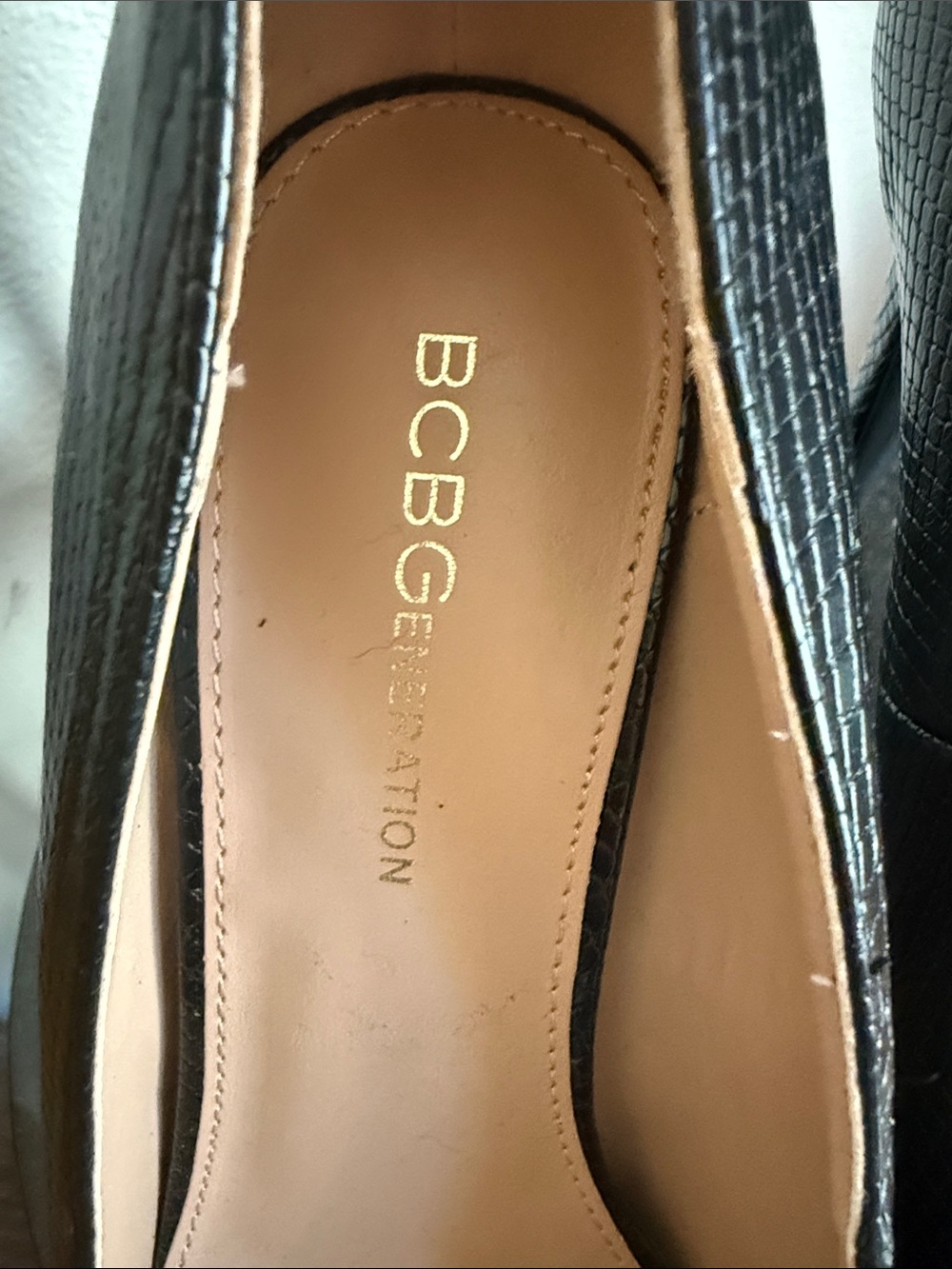 BCBG Generation Black Aligator Pointed Pump - Picture 2 of 9